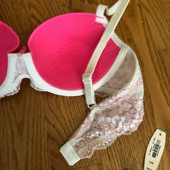 New Victoria’s Secret Dream Angels Demi Bra - Picture 7 of 8